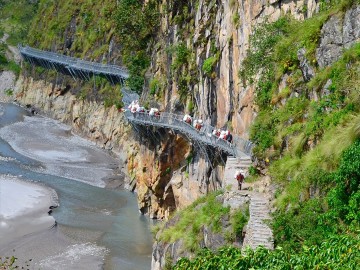 Manaslu Trek with Larkya la Pass